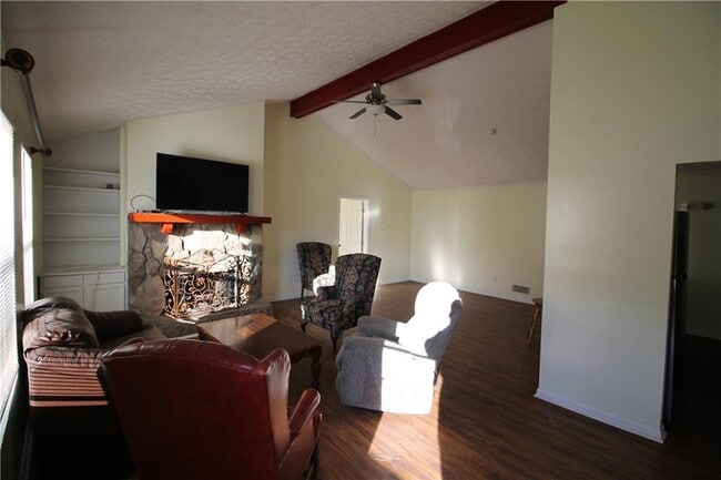 Building Photo - 5292 Bells Ferry Rd