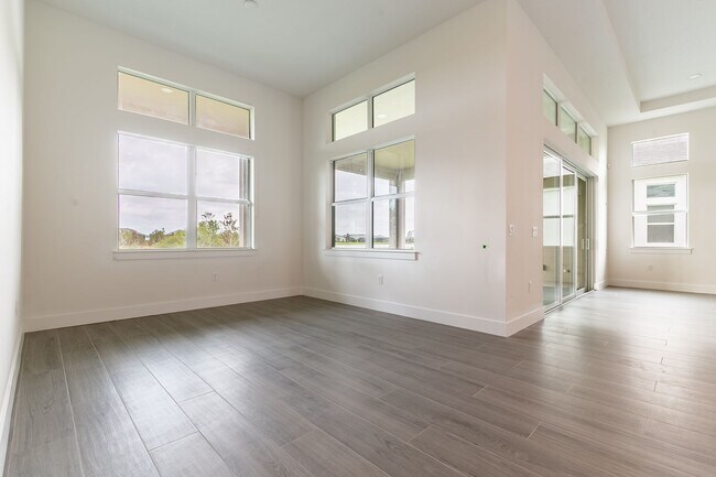 Building Photo - Exquisite 3-Bed 3.5-Bath Home in Prestigio...