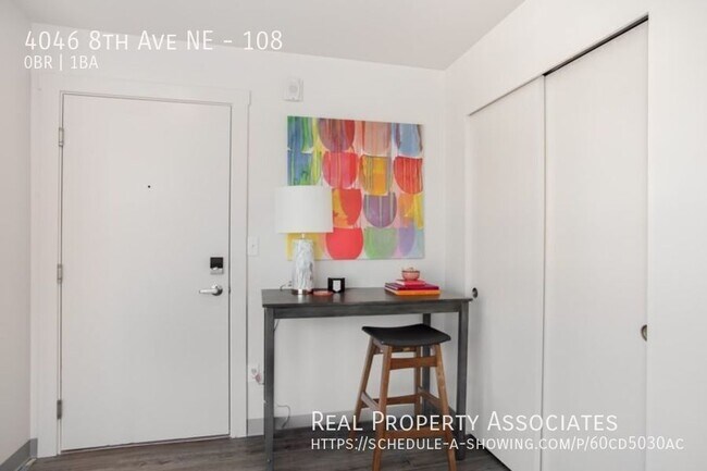 Building Photo - 4046 8th Ave NE