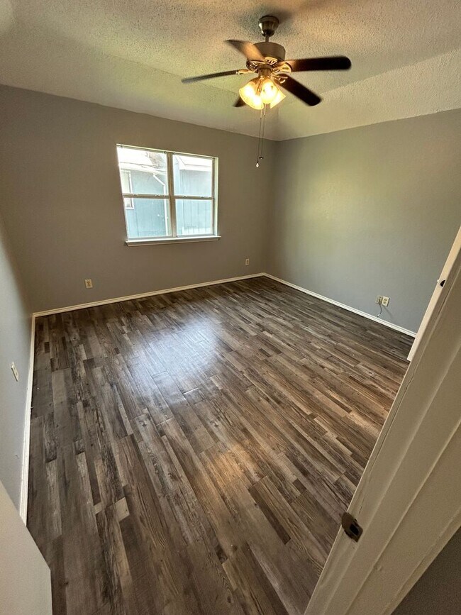 Building Photo - 2648 Pinta Cir