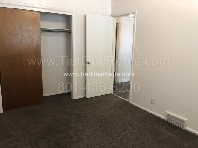 Building Photo - NO DEPOSIT option available for qualified ...