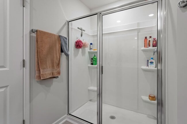 Building Photo - Spacious 5 BR for Rent in Wendall-Availabl...