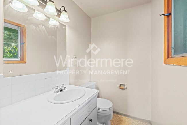 Building Photo - 3 Bedroom 2.5 Bath Home In Indian Trail