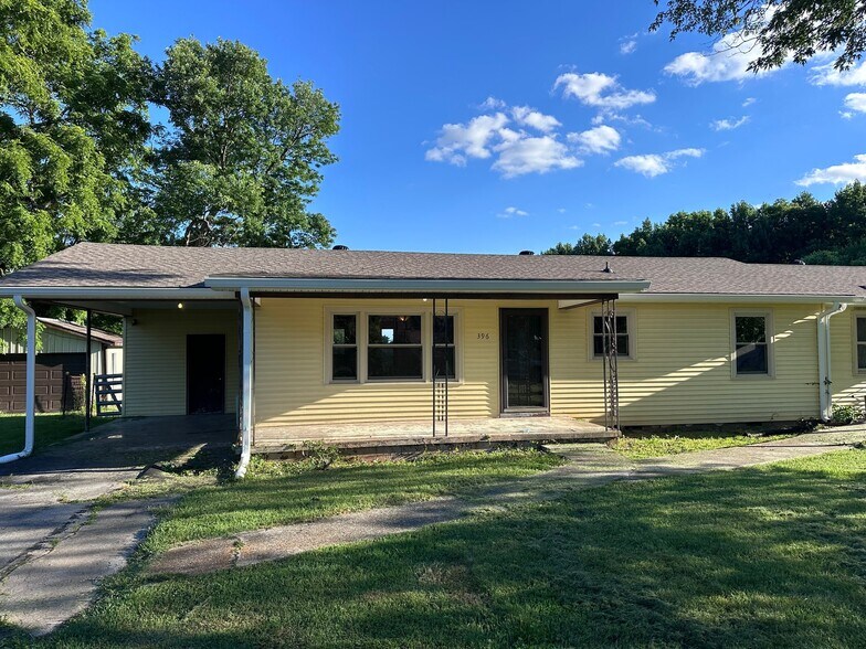 Building Photo - 396 Pike Hill Rd