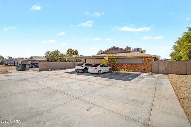 Building Photo - 2931 E Beck Ln