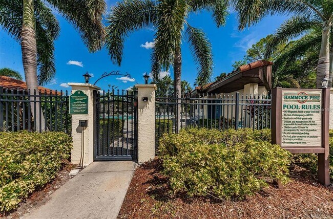 Building Photo - 2511 Hammock Ct