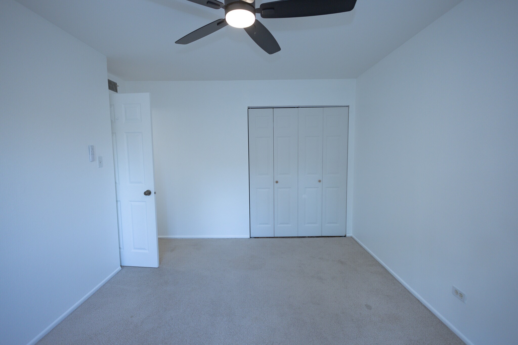 Building Photo - 930 Beau Dr