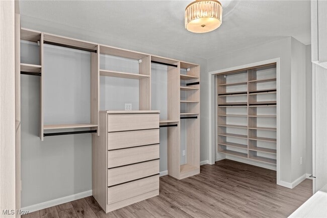 Building Photo - 1928 W 48th St