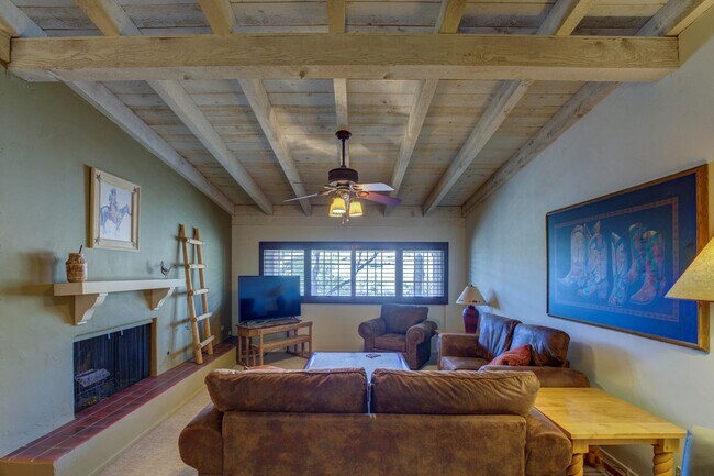 Building Photo - 1103 Ocotillo Cir