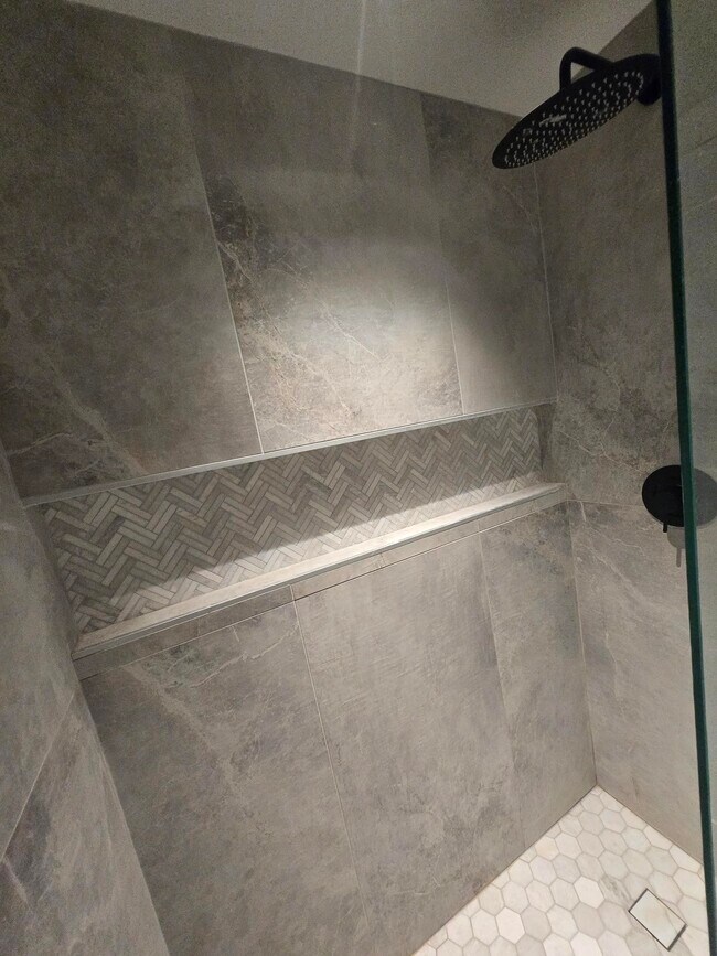 Building Photo - 503 2nd St