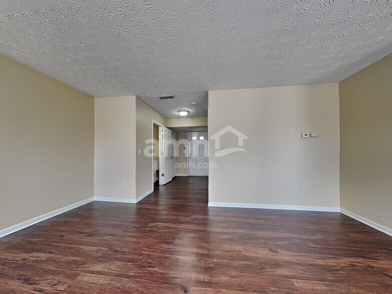 Building Photo - 918 Kreider Ct