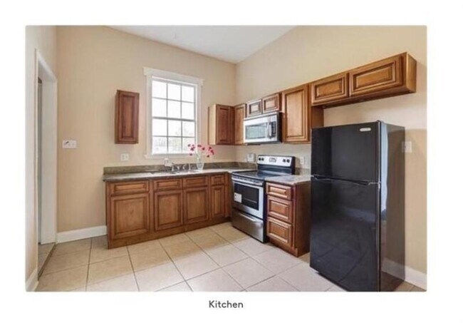 Building Photo - 1247 Alabo St