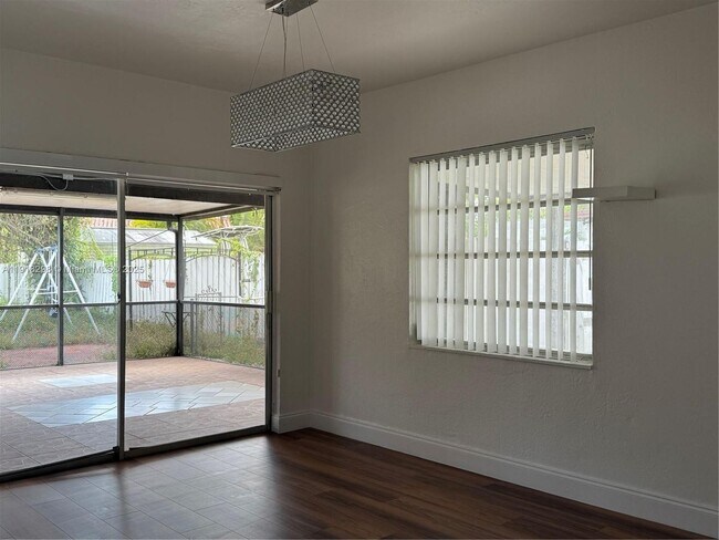 Building Photo - 6420 SW 18th Terrace