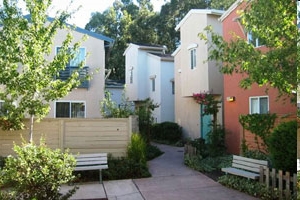 Primary Photo - Round Walk Village