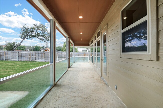 Building Photo - 8626 Glass Gem Dr