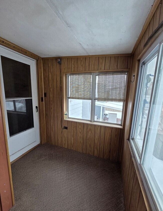 Building Photo - 1122-1124 Seventh Ave