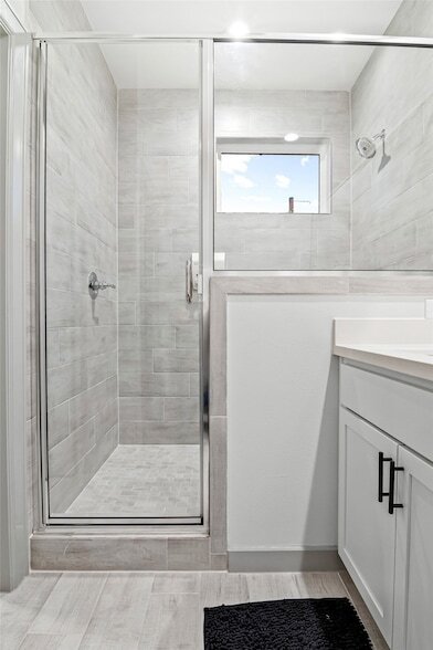 Building Photo - 829 Emile St