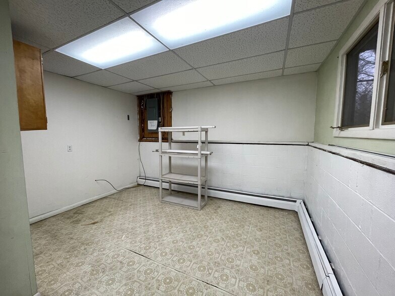 Building Photo - 139 Burleigh Dr