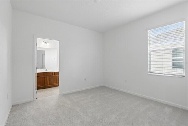 Building Photo - 251 Ballo Dr