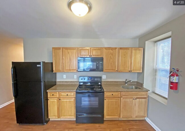 Building Photo - 1016-1018 S 52nd St.