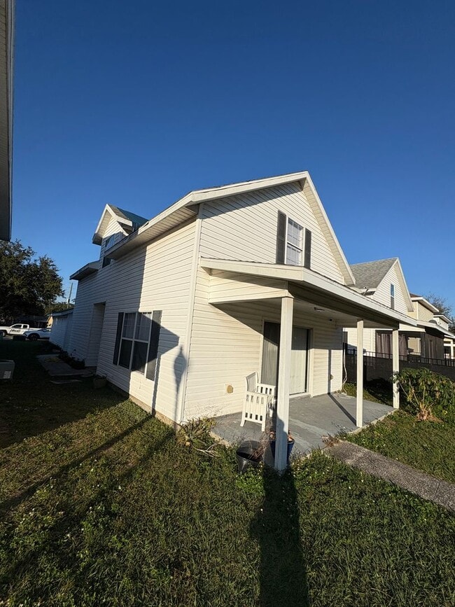 Building Photo - Beautiful 3 Bedroom Home in Groveland, FL!