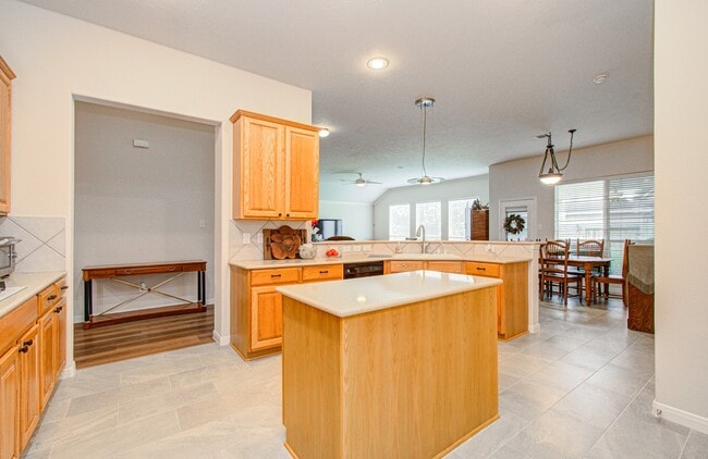 Building Photo - 17611 Emerald Garden Ln