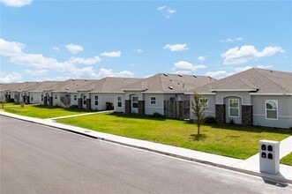 Building Photo - 12 12th St