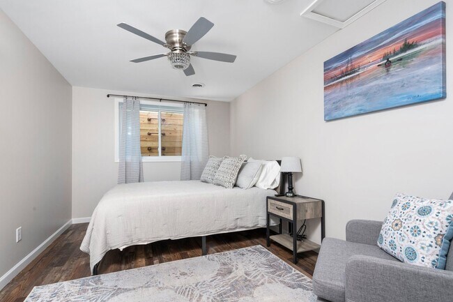 Building Photo - Tranquil Waters - Furnished Monthly Rental
