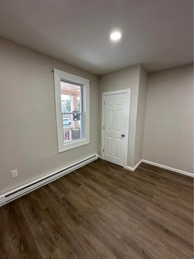 Building Photo - 1213 Pittston Ave