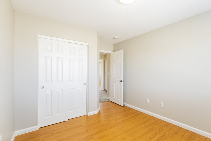 Building Photo - 8752 S Cadence Crossing Way