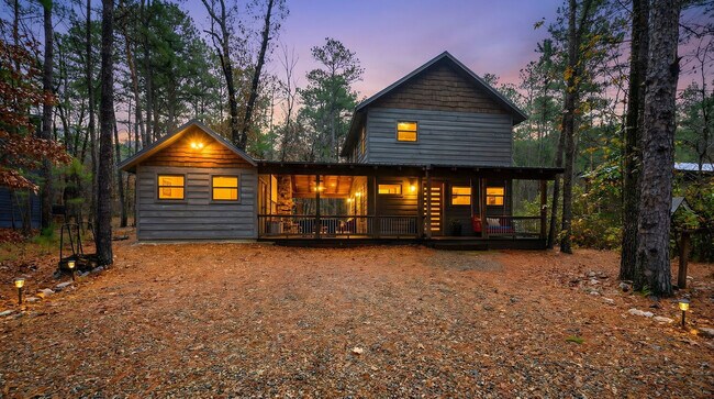 Building Photo - 173 Guppy Ln