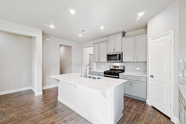 Building Photo - 405 Portina Dr