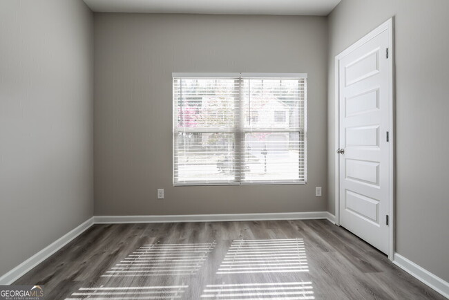 Building Photo - 3630 Lebella Ln