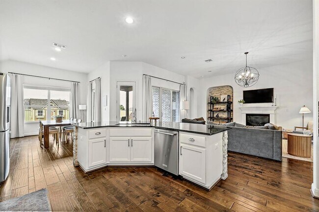 Building Photo - 109 Hedgerow Ln