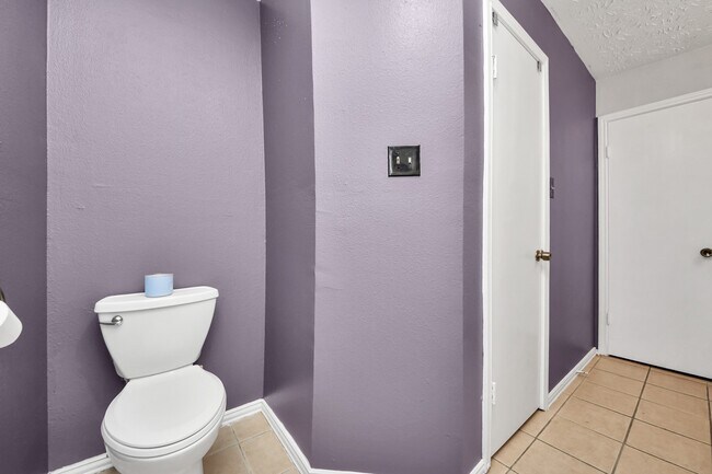 Building Photo - 12218 Taylors Crossing Dr