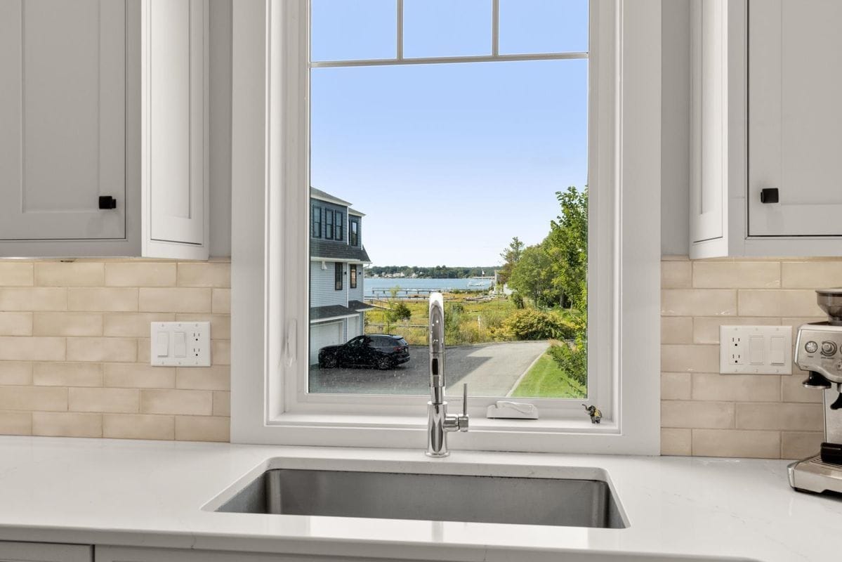 Building Photo - 28 Little Bay Dr