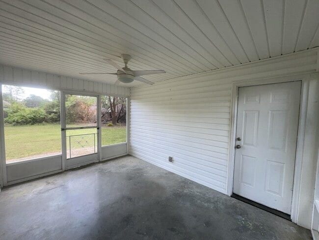 Building Photo - 46 Live Oak Trail