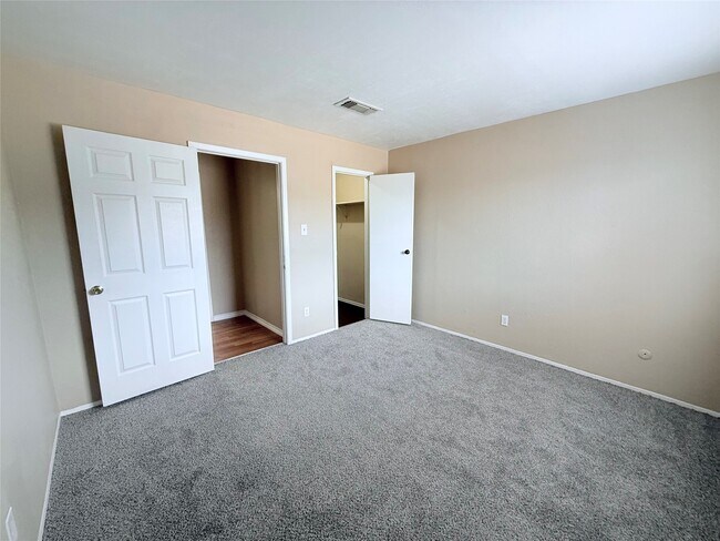 Building Photo - 12655 Ashford Meadow Dr