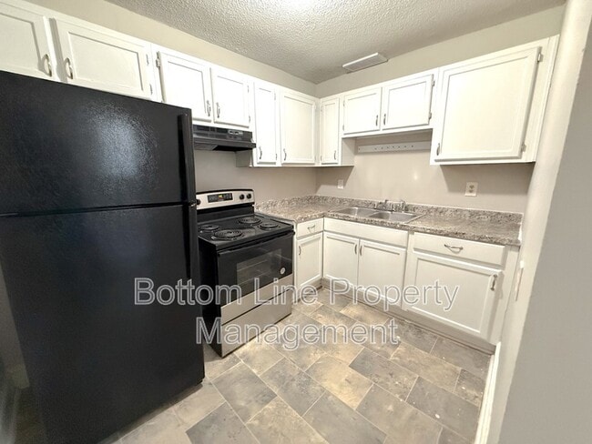 Building Photo - 8322 Viola Dr