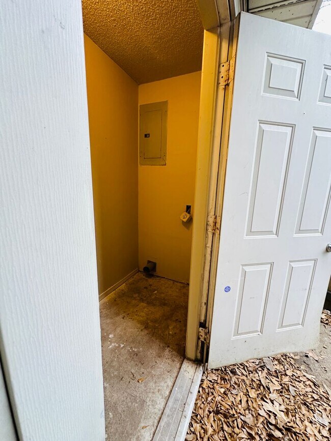 Building Photo - 1227/1229 S 17th St.