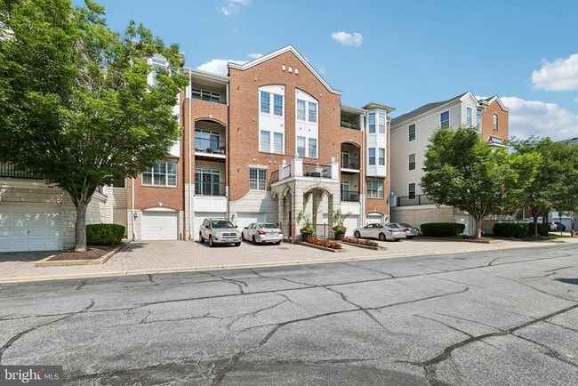Building Photo - 5910 Great Star Dr