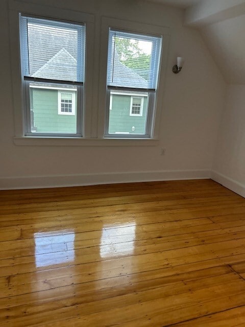 Building Photo - 60 Bancroft Park