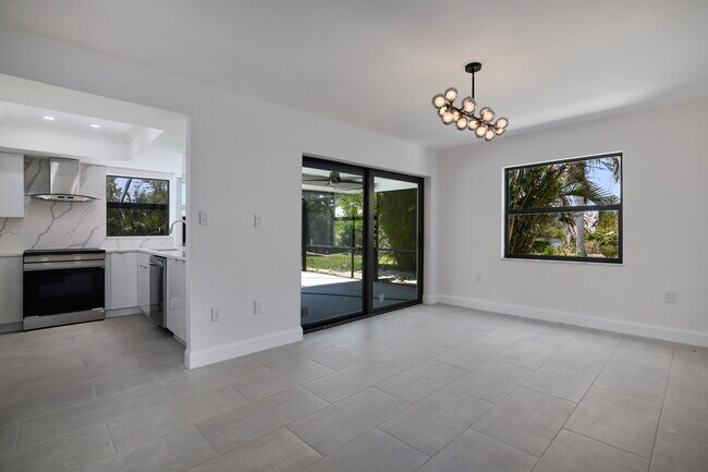 Building Photo - 9436 Sage Ct