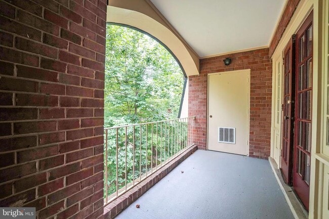 Building Photo - 8229 Kings Charter Ln
