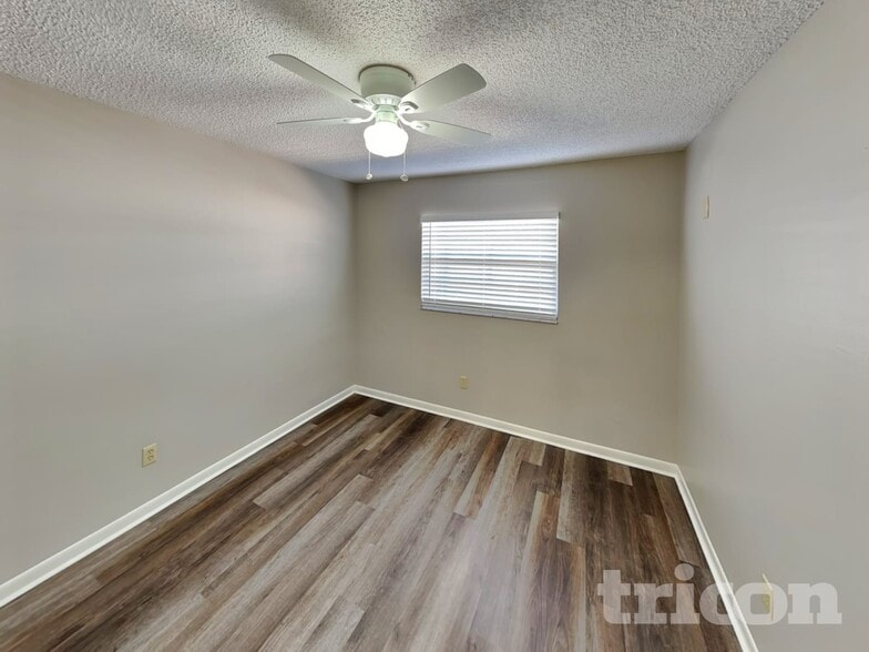 Building Photo - 1924 Derbywood Dr