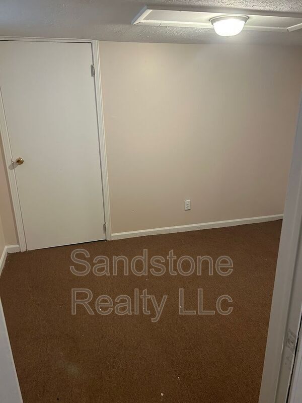 Building Photo - 16775 Libby Rd