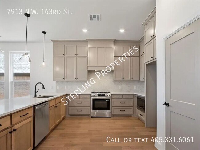 Building Photo - 7913 NW 163rd St