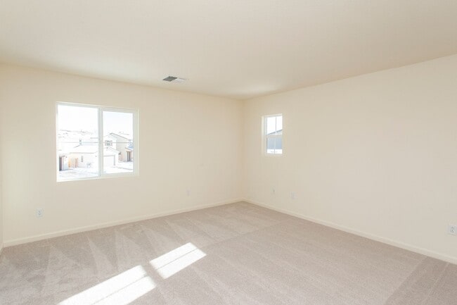 Building Photo - 8981 Quail Fls Dr