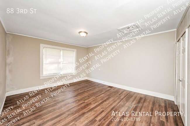 Building Photo - 88 3rd St