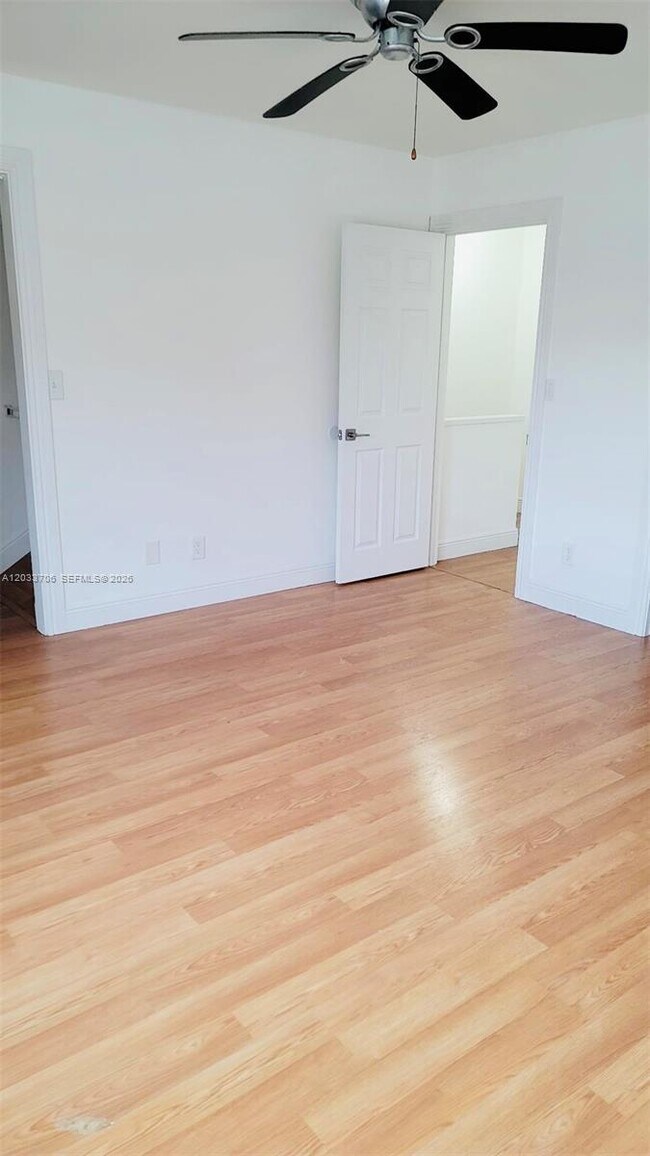 Building Photo - 6506 Dockside Cir